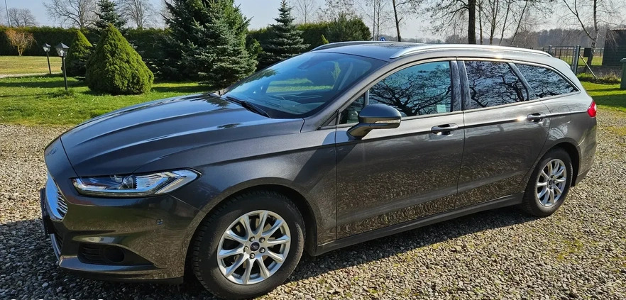 Ford Mondeo cena 57000 przebieg: 136521, rok produkcji 2018 z Skwierzyna małe 46